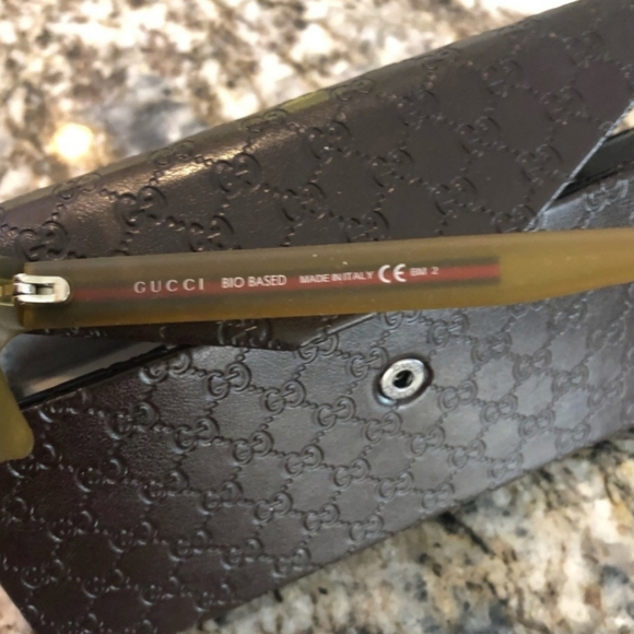 Gucci  Sunglasses - Picture 4 of 5